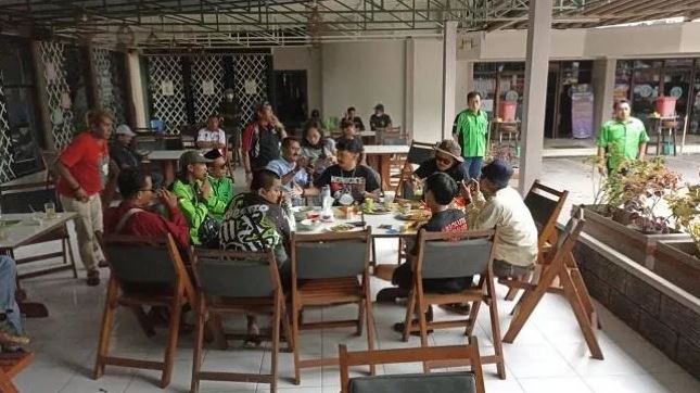 Dikuntit Hingga Diintimidasi OTK, Tim Pesepeda Greenpeace Putuskan Tak Lanjutkan Perjalanan ke Bali